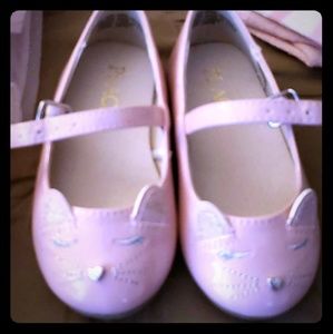 Dress shoes pink